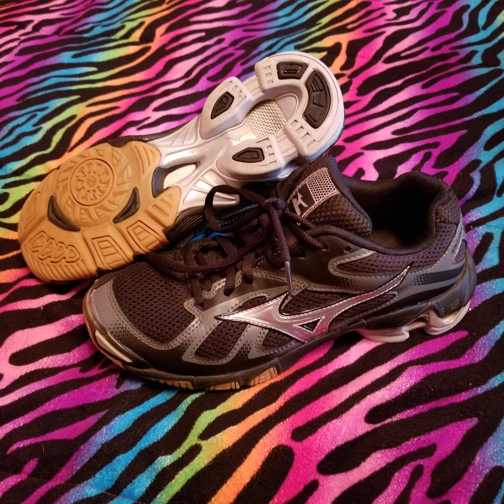 Mizuno Lightening Volleyball Shoes